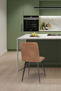 chaise yumi cognac arrière